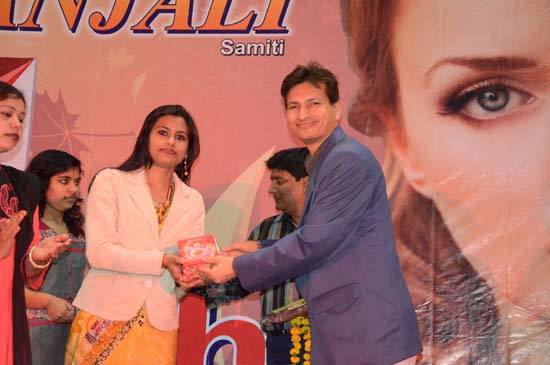 Felicitated By vidhushi Event 2014