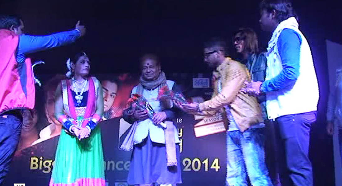 Felicitated By Chotu Lohar(DID Fame) “DanceTa Workshop” 2014